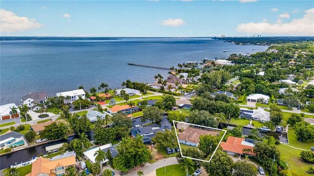 625 Sunnyside CT, Fort Myers, FL 33919