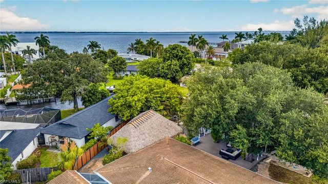 625 Sunnyside CT, Fort Myers, FL 33919