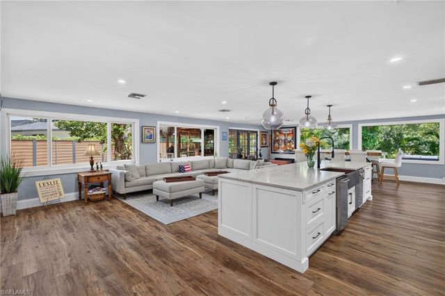 625 Sunnyside CT, Fort Myers, FL 33919