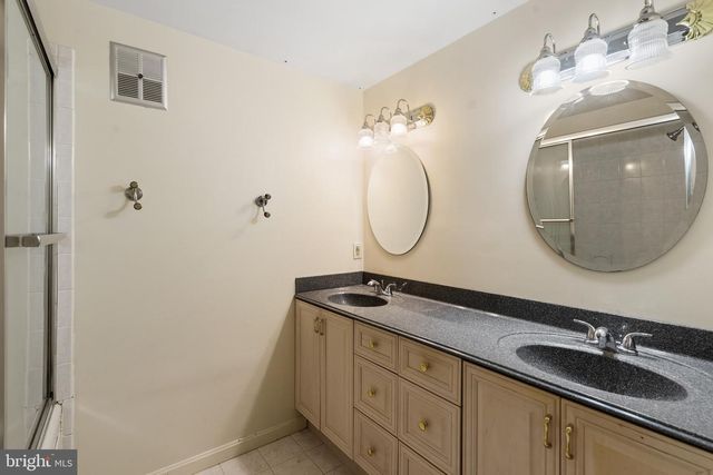 12630 ETRUSCAN DR, Herndon, VA 20171