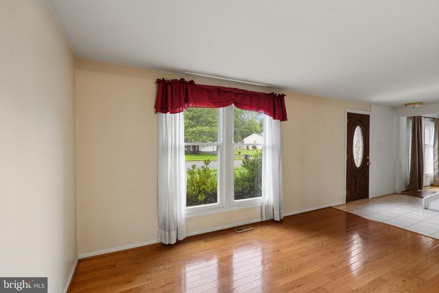 12630 ETRUSCAN DR, Herndon, VA 20171
