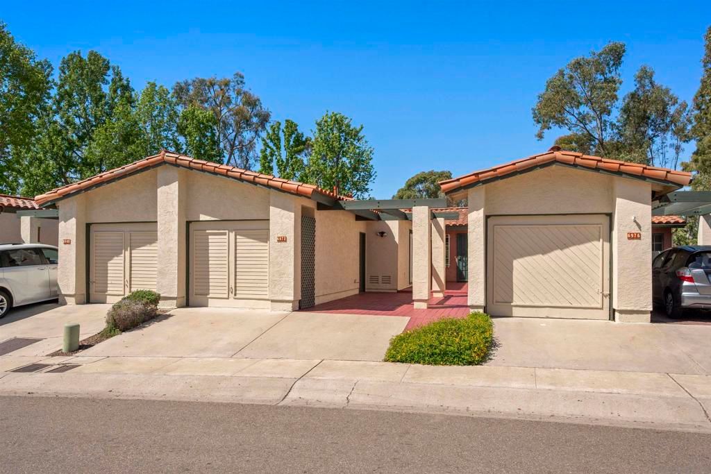 Image 3 of property listing at 6972 Camino Amero, San Diego, CA 92111