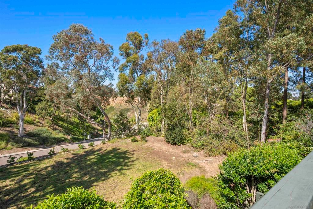 Image 32 of property listing at 6972 Camino Amero, San Diego, CA 92111