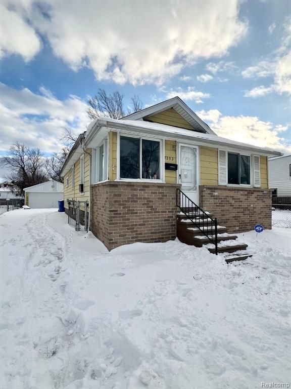 7252 Packard Avenue, Warren, MI 48091