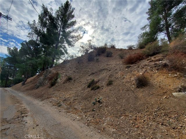 7844 Rim Canyon Road, Sunland, CA 91040