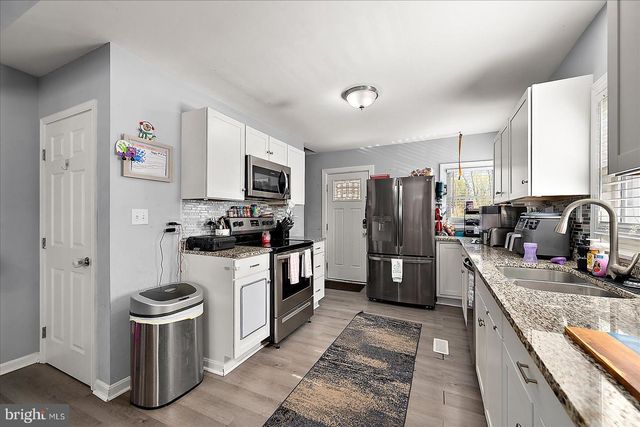 411 E WALNUT ST, Hebron, MD 21830