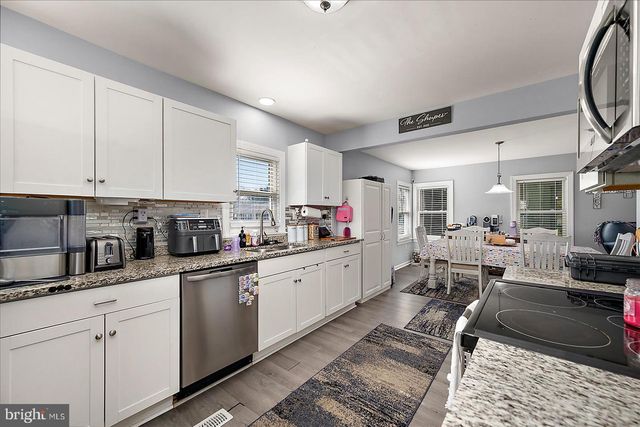 411 E WALNUT ST, Hebron, MD 21830