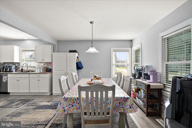 411 E WALNUT ST, Hebron, MD 21830