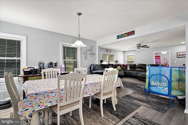 411 E WALNUT ST, Hebron, MD 21830