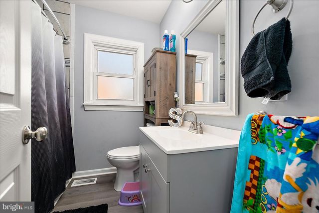 411 E WALNUT ST, Hebron, MD 21830