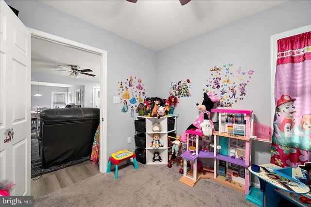 411 E WALNUT ST, Hebron, MD 21830