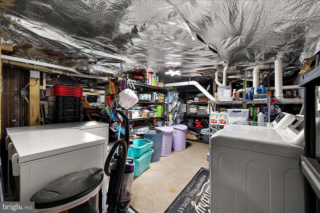 411 E WALNUT ST, Hebron, MD 21830