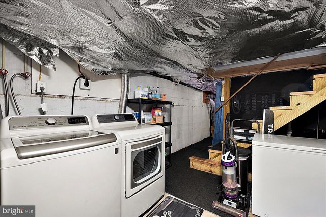 411 E WALNUT ST, Hebron, MD 21830