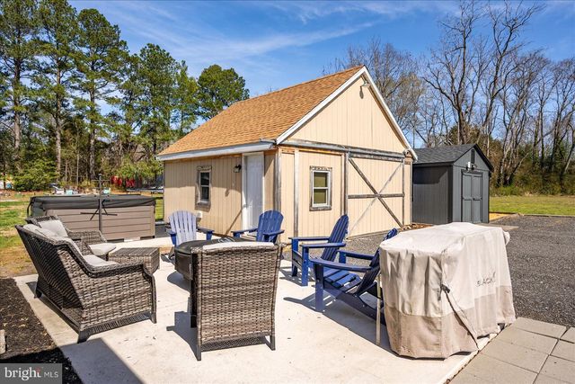 411 E WALNUT ST, Hebron, MD 21830