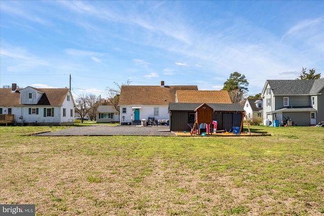 411 E WALNUT ST, Hebron, MD 21830