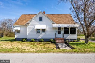 411 E WALNUT ST, Hebron, MD 21830