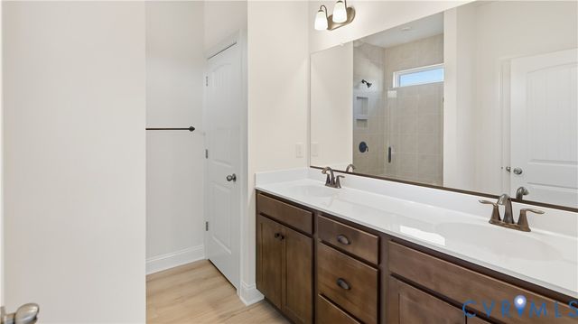 10290 Szalay Ln, Ashland, VA 23005