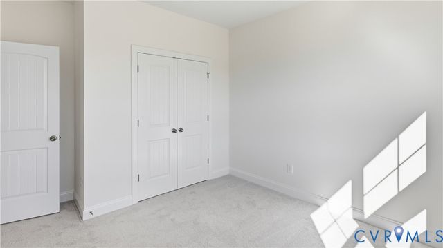 10290 Szalay Ln, Ashland, VA 23005