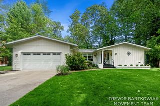 1292 Edinborough Drive, Norton Shores City, MI 49441
