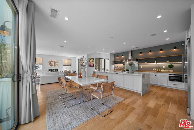1058 S Plymouth Boulevard, Los Angeles, CA 90019