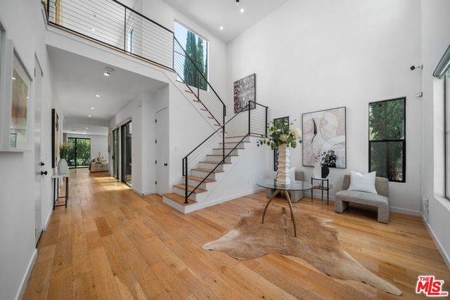 1058 S Plymouth Boulevard, Los Angeles, CA 90019