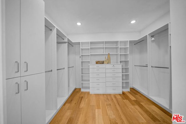 1058 S Plymouth Boulevard, Los Angeles, CA 90019