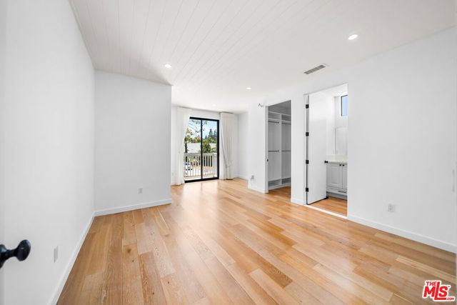 1058 S Plymouth Boulevard, Los Angeles, CA 90019