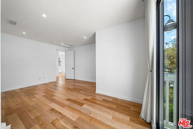 1058 S Plymouth Boulevard, Los Angeles, CA 90019
