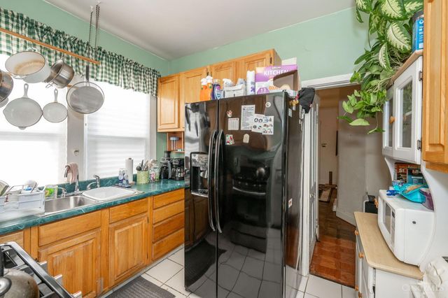 1118 Burns Avenue, Cincinnati, OH 45215