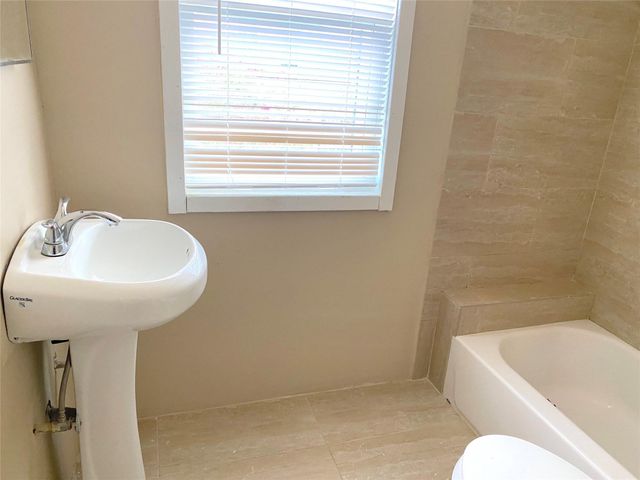 4001 Austin Street 3, Houston, TX 77004
