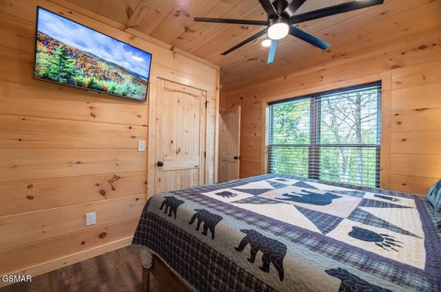 850 Blue Herring Way, Sevierville, TN 37876