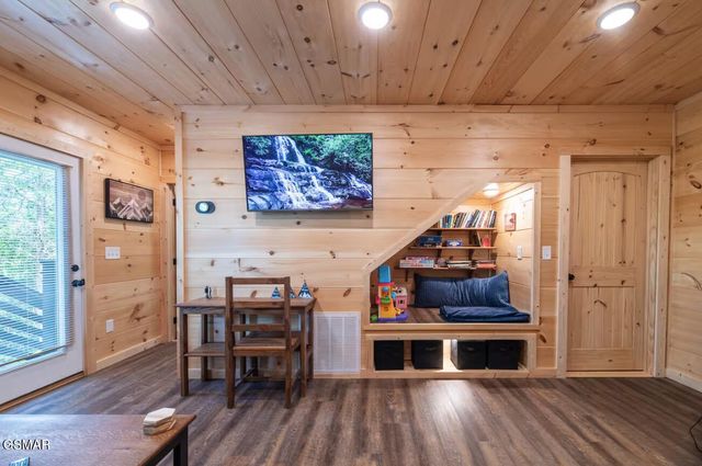 850 Blue Herring Way, Sevierville, TN 37876