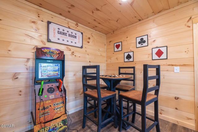 850 Blue Herring Way, Sevierville, TN 37876