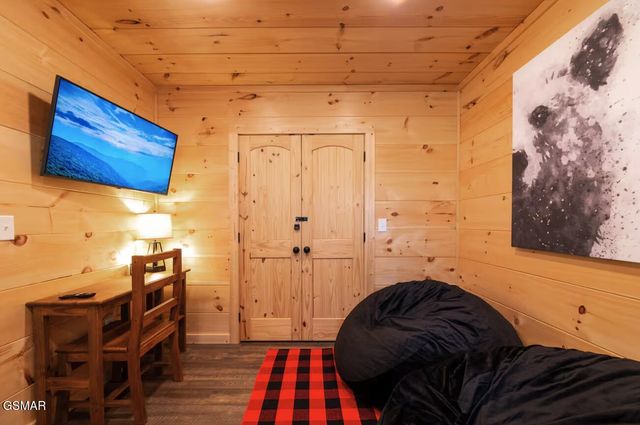 850 Blue Herring Way, Sevierville, TN 37876