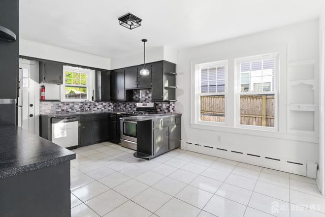 172 Main Street, South River, NJ 08882