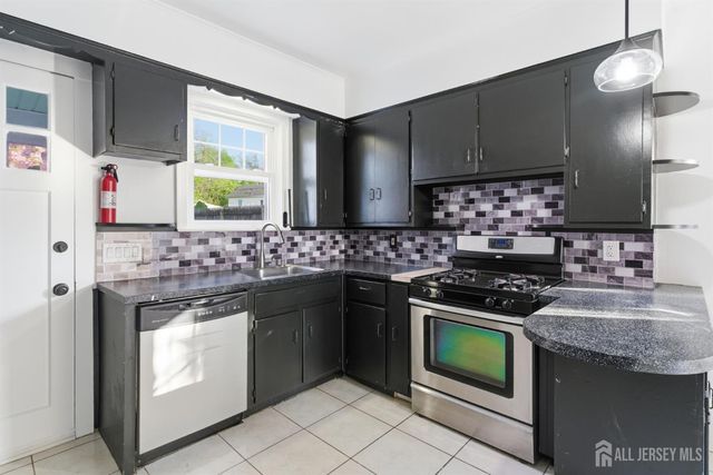 172 Main Street, South River, NJ 08882