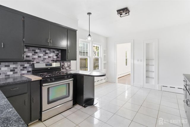 172 Main Street, South River, NJ 08882