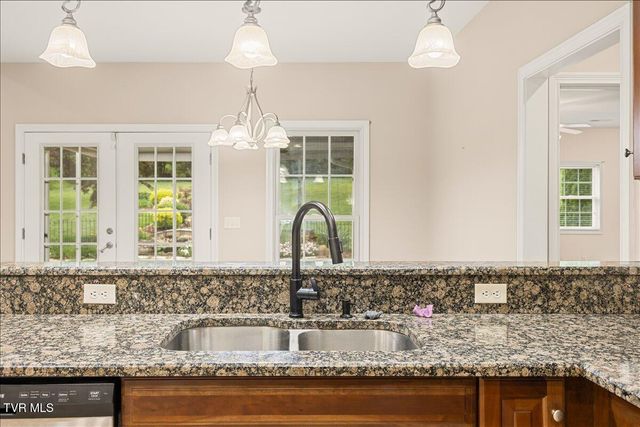 1288 North Austin Springs Road, Piney Flats, TN 37686