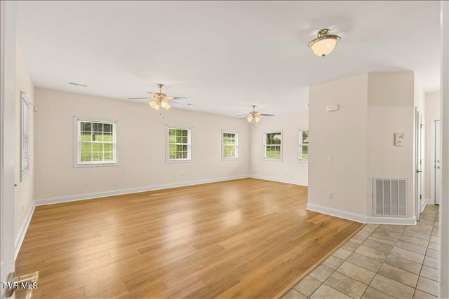 1288 North Austin Springs Road, Piney Flats, TN 37686