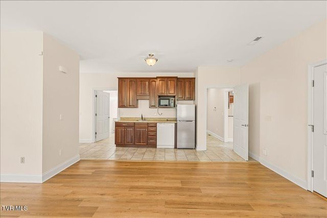 1288 North Austin Springs Road, Piney Flats, TN 37686