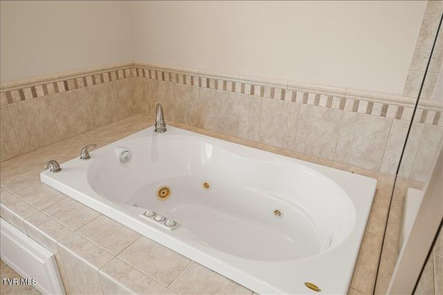 1288 North Austin Springs Road, Piney Flats, TN 37686