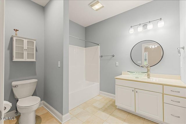1288 North Austin Springs Road, Piney Flats, TN 37686