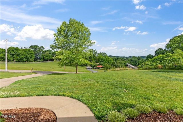 1288 North Austin Springs Road, Piney Flats, TN 37686