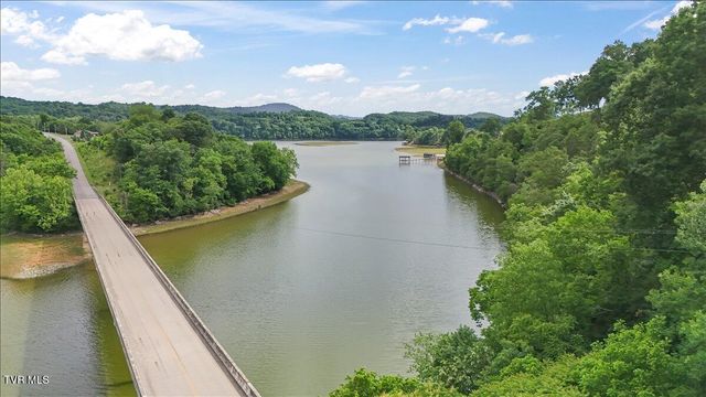 1288 North Austin Springs Road, Piney Flats, TN 37686
