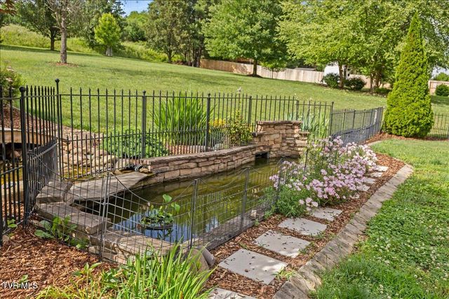 1288 North Austin Springs Road, Piney Flats, TN 37686