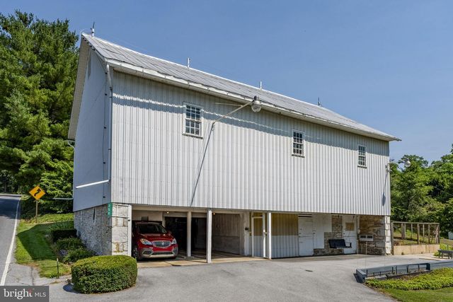 350 GOLF RD, Myerstown, PA 17067