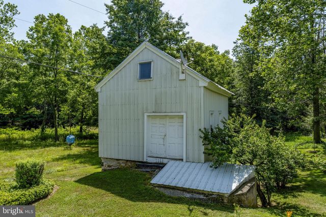 350 GOLF RD, Myerstown, PA 17067