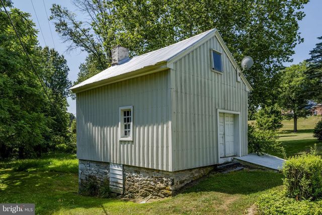 350 GOLF RD, Myerstown, PA 17067