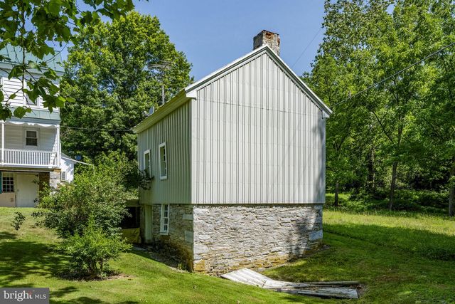 350 GOLF RD, Myerstown, PA 17067