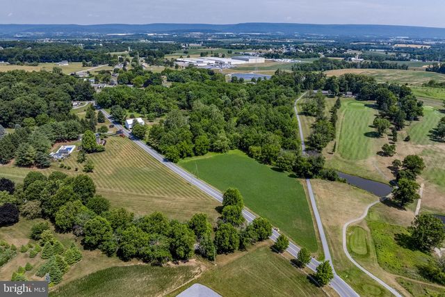 350 GOLF RD, Myerstown, PA 17067